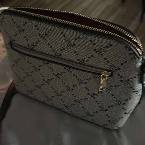 Bee bag very cute purse🐝 - Picture 3 of 5